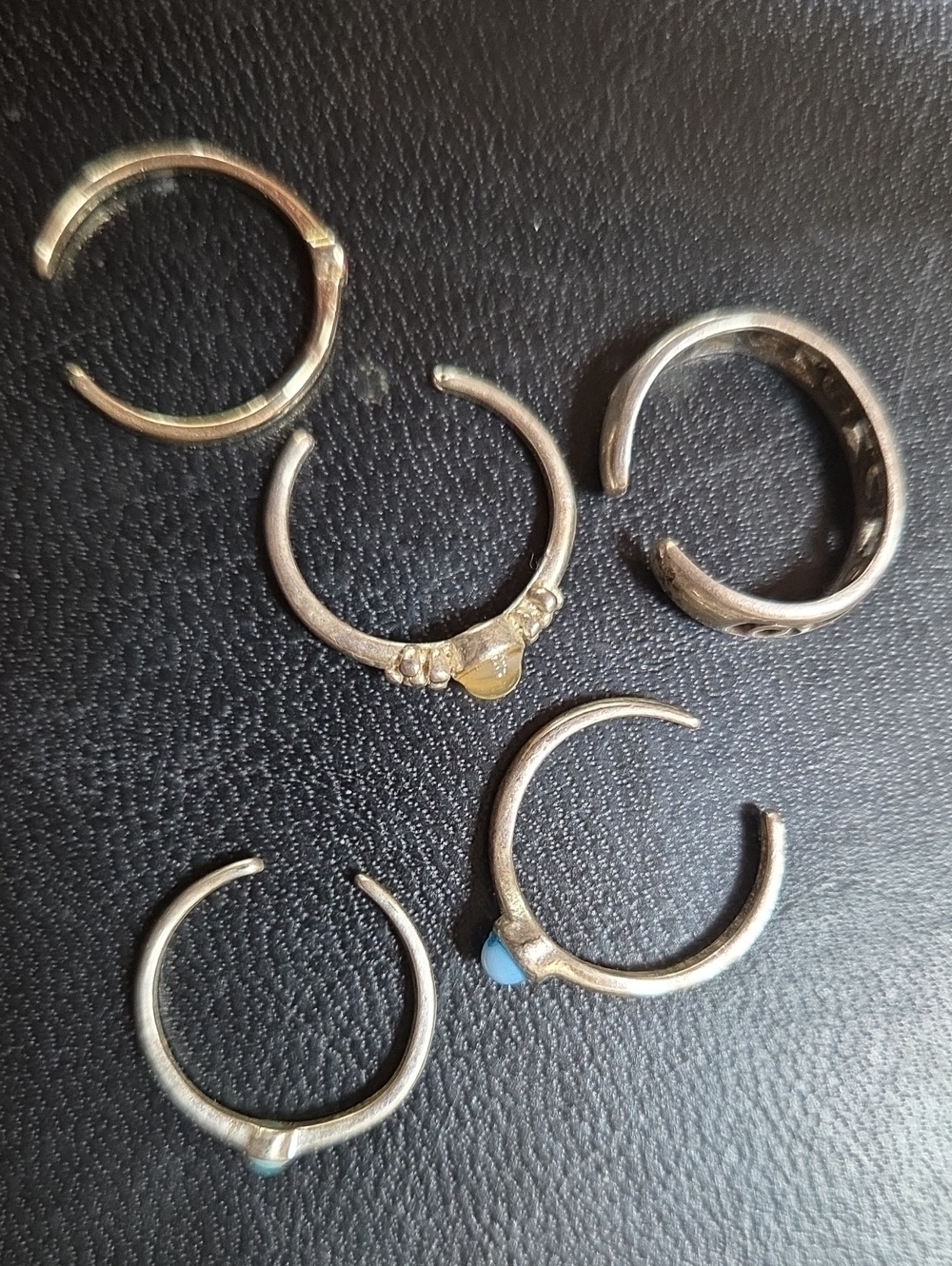 Stackable Silver Toe Rings Set with Multicolor Stones - Picture 5 of 5